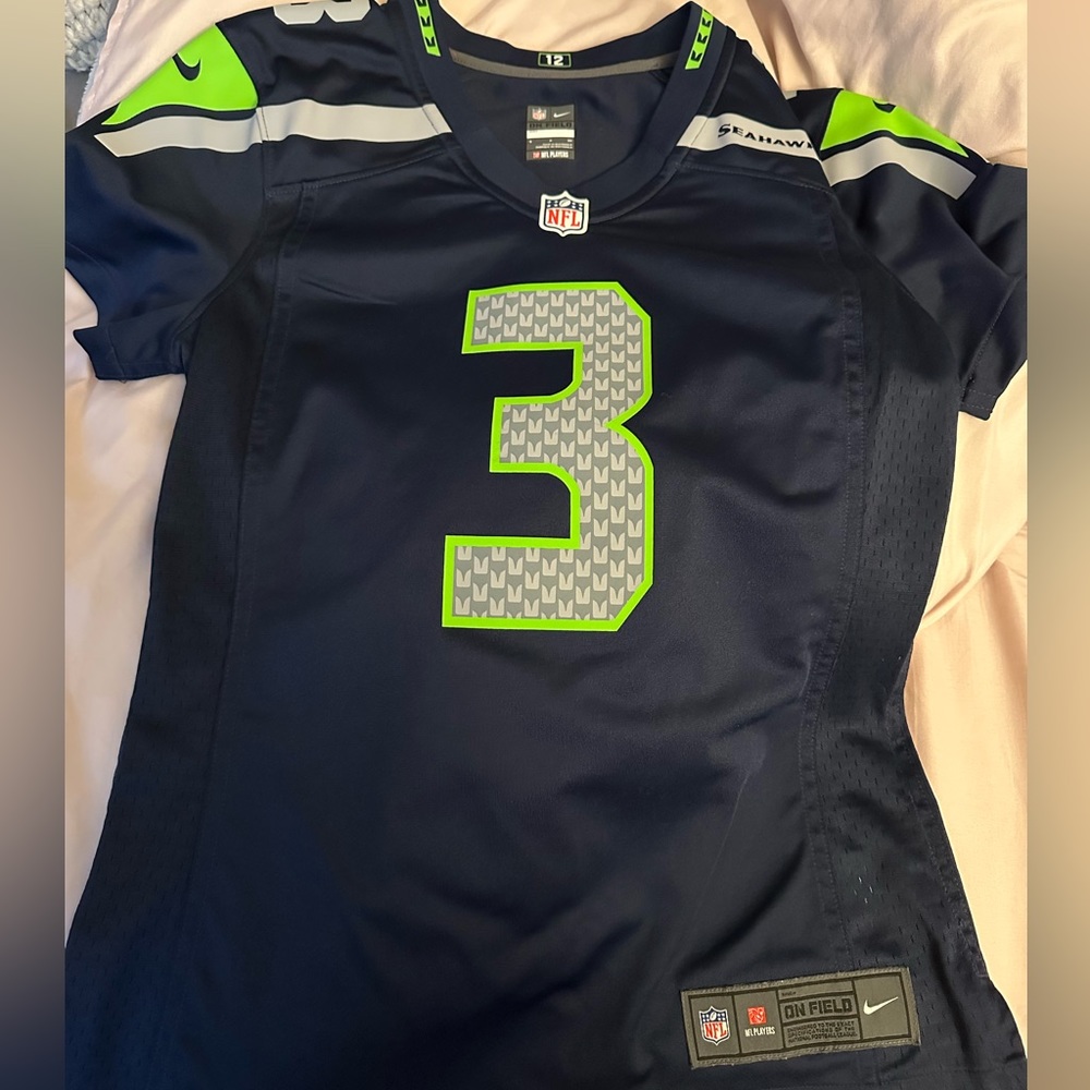 NFL women’s Russel Wilson Seahawks jerseys